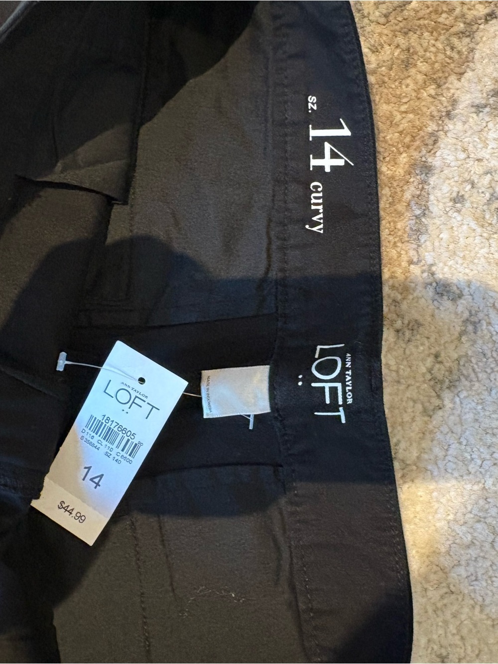Classic Women’s Black Casual Shorts - Picture 2 of 3